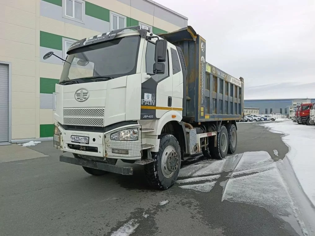FAW J6 6x6 Самосвал