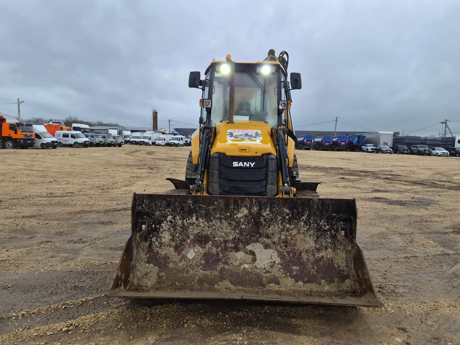 SANY BHL95 Экскаватор-погрузчик