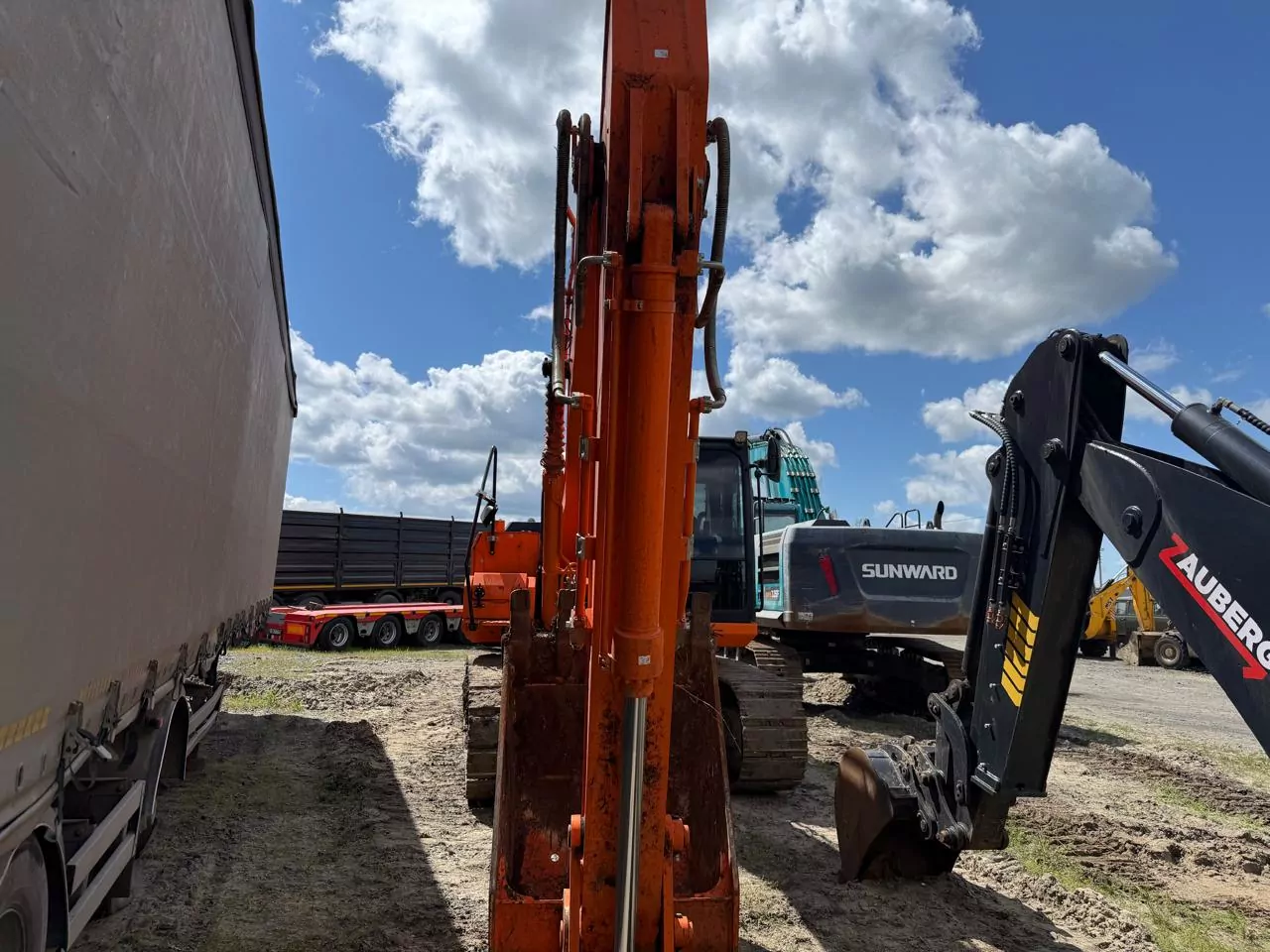 Lonking CDM6225N Экскаватор