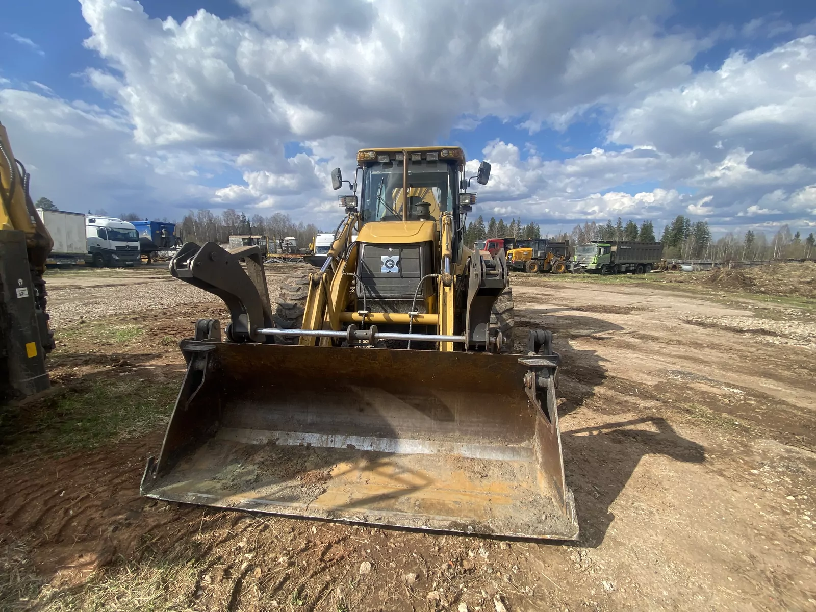 XGMA XG765H-4TX Экскаватор-погрузчик