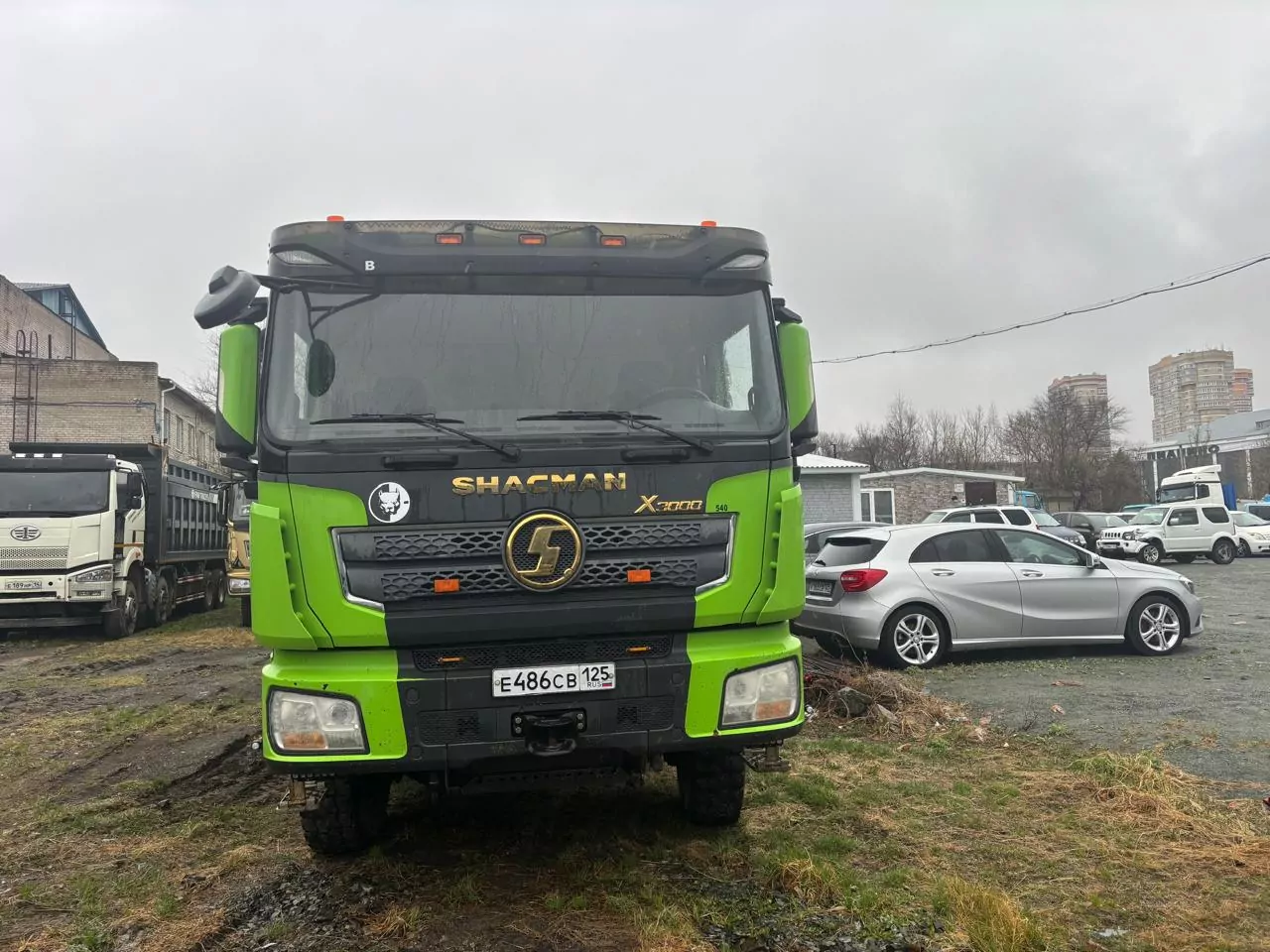 Shacman (Shaanxi) SX33186W366C 8x4 Самосвал