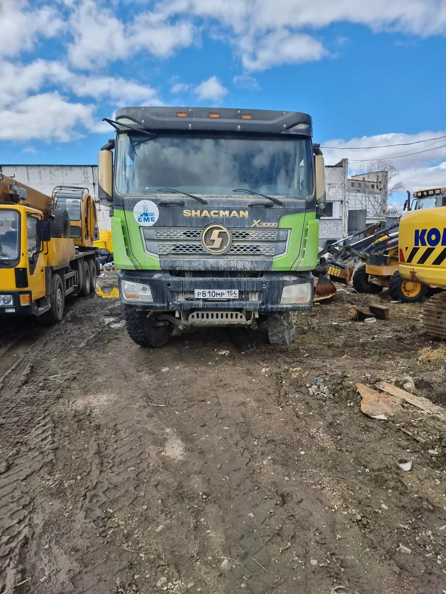 Shacman SX33186T366 8x4 Самосвал