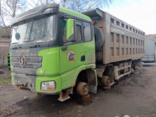 Shacman SX33186W366C 8x4 Самосвал