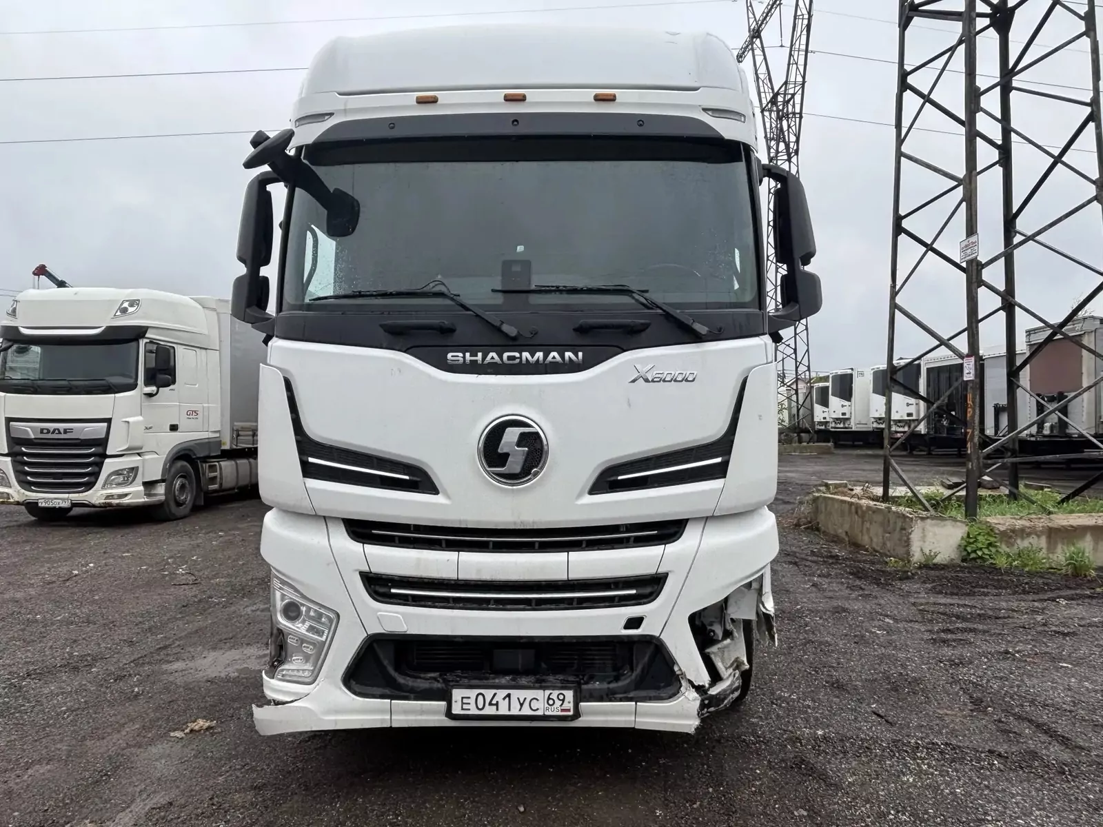 Shacman SX4188YY381 4x2 Седельный тягач