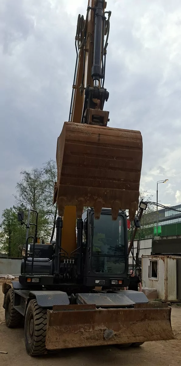 XCMG XE180WD Экскаватор колесный