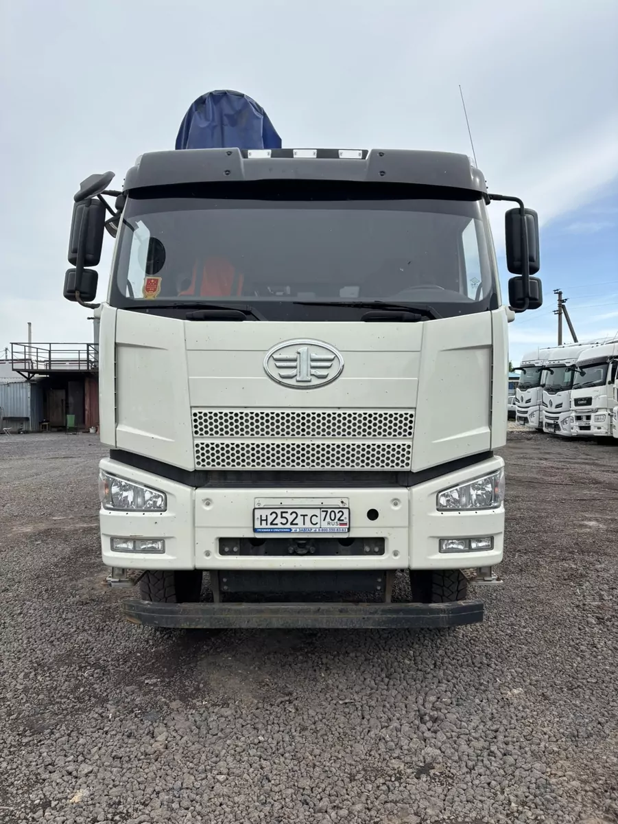 FAW J6 6x4 Бортовой с КМУ