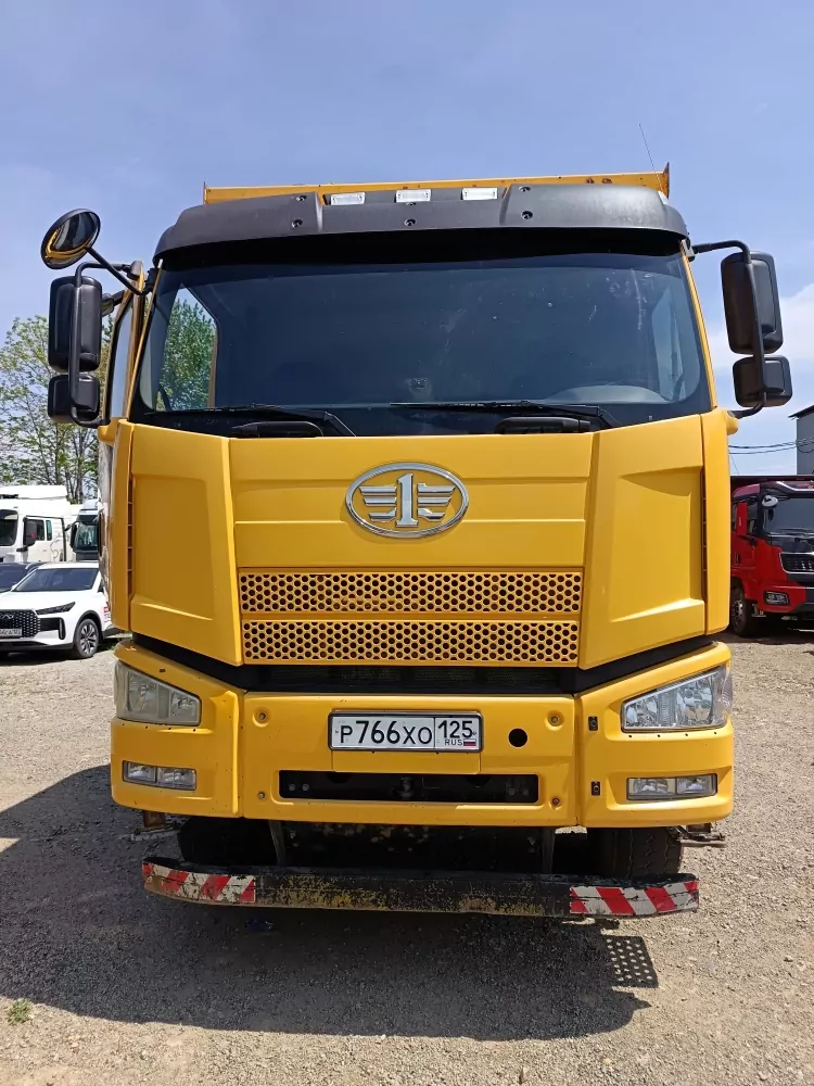 FAW J6 8x4 Самосвал