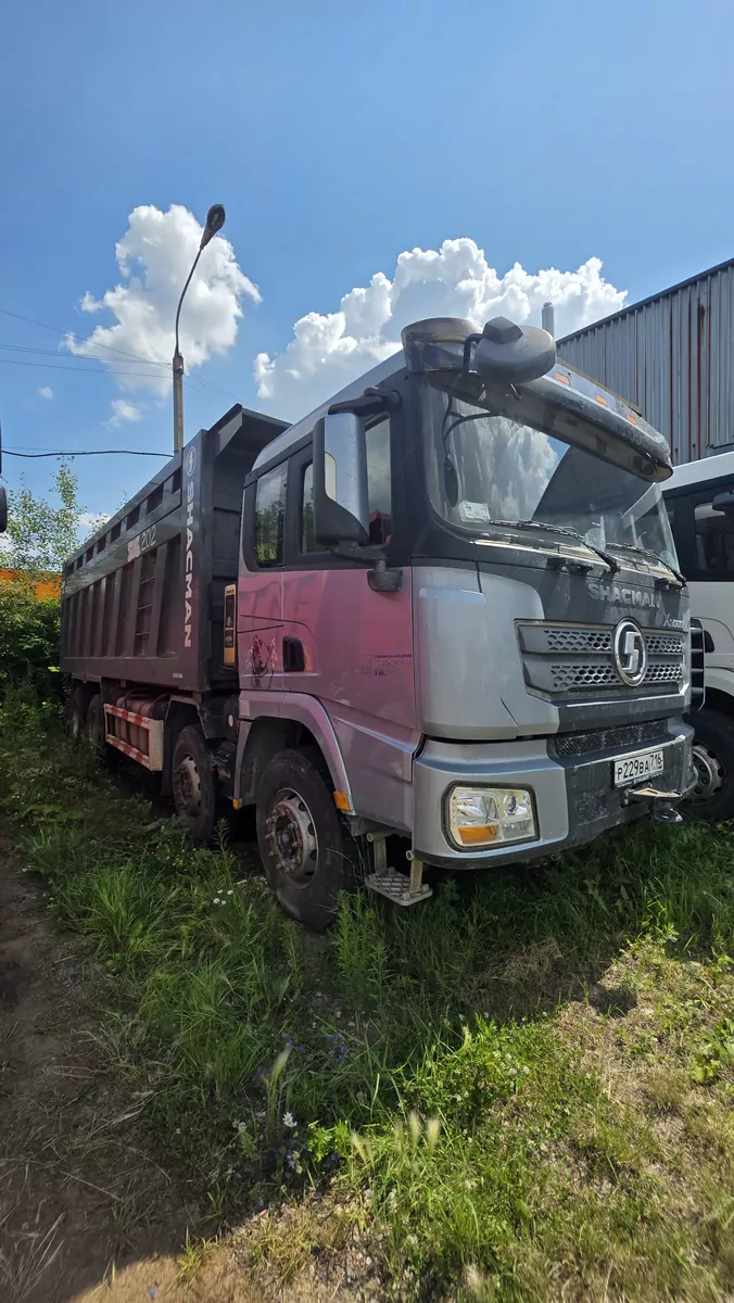Shacman SX33186V366 8x4 Самосвал