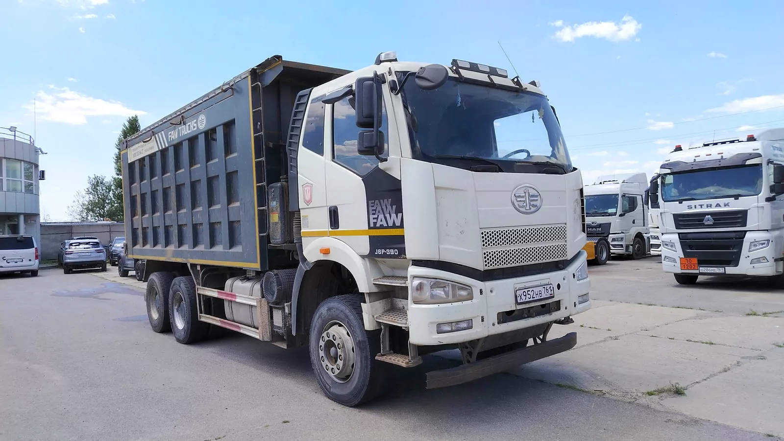 FAW J6 6x4 Самосвал