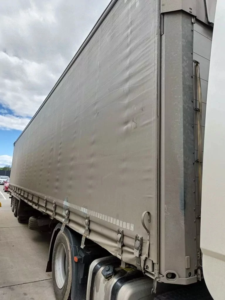 Schmitz Cargobull SCB S3T Полуприцеп шторный