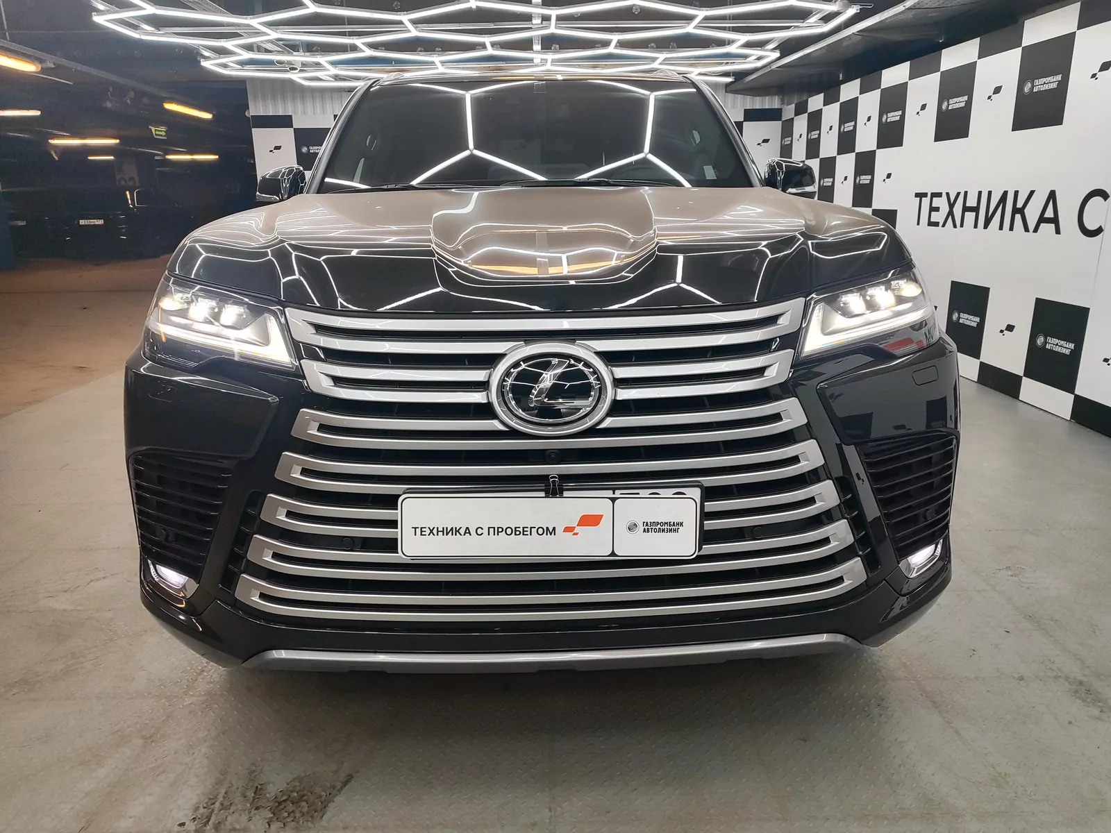 Lexus LX600