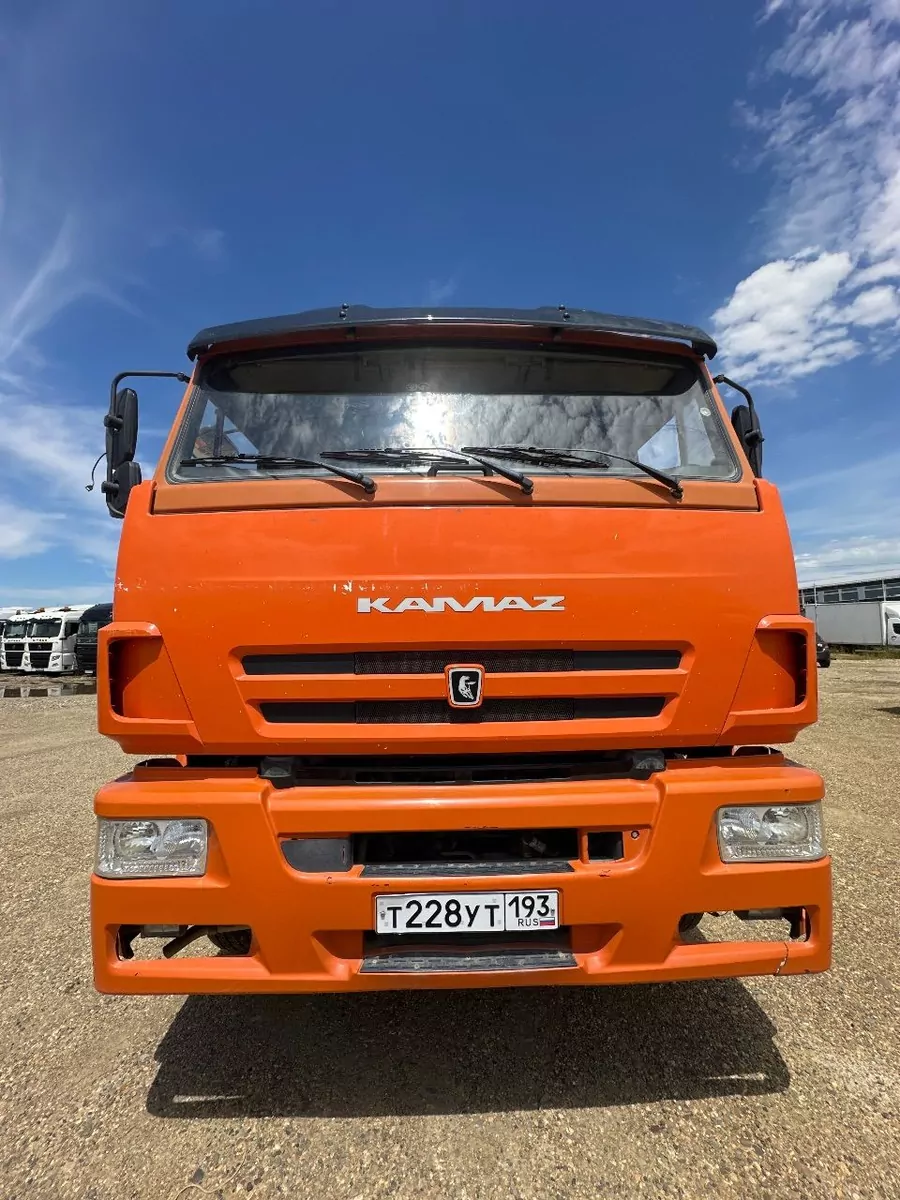 Туймазинский завод автобетоновозов 5814Z9 на шасси КамАЗ 6520 6x4 Автобетоносмеситель