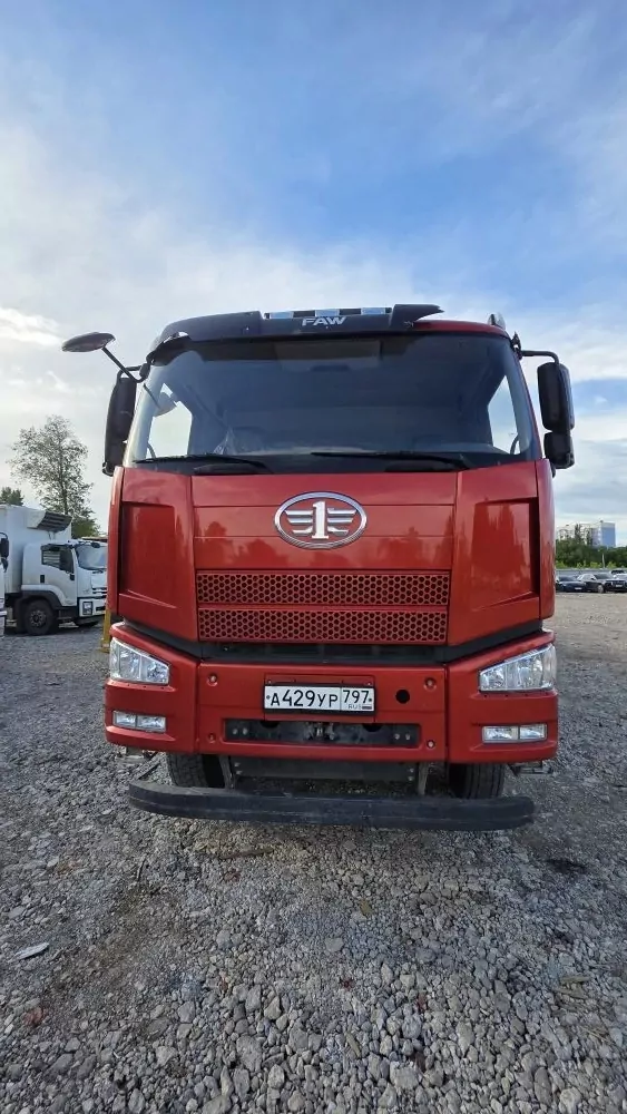 FAW J6 6x4 Бортовой с КМУ