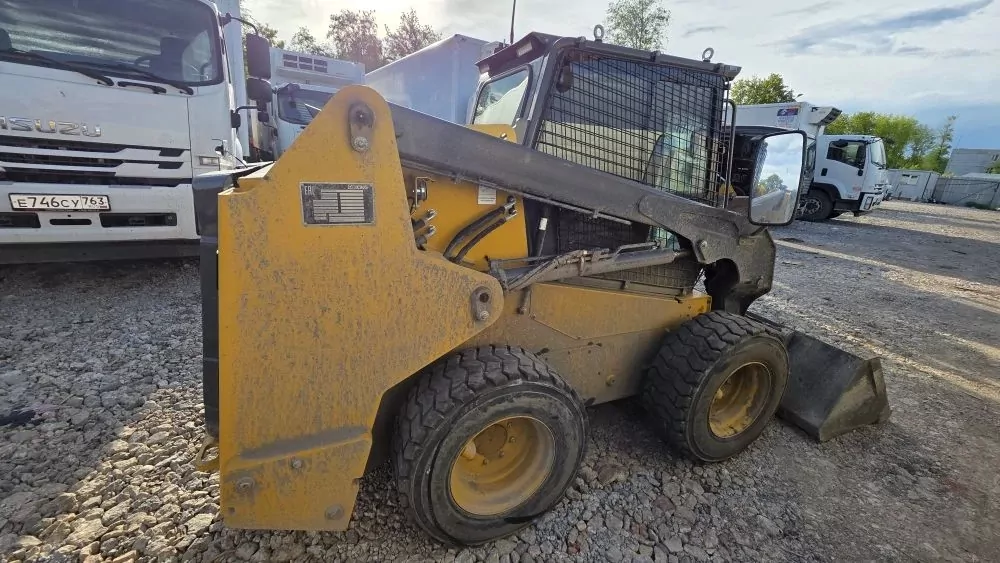 XCMG SR770RU Мини погрузчик