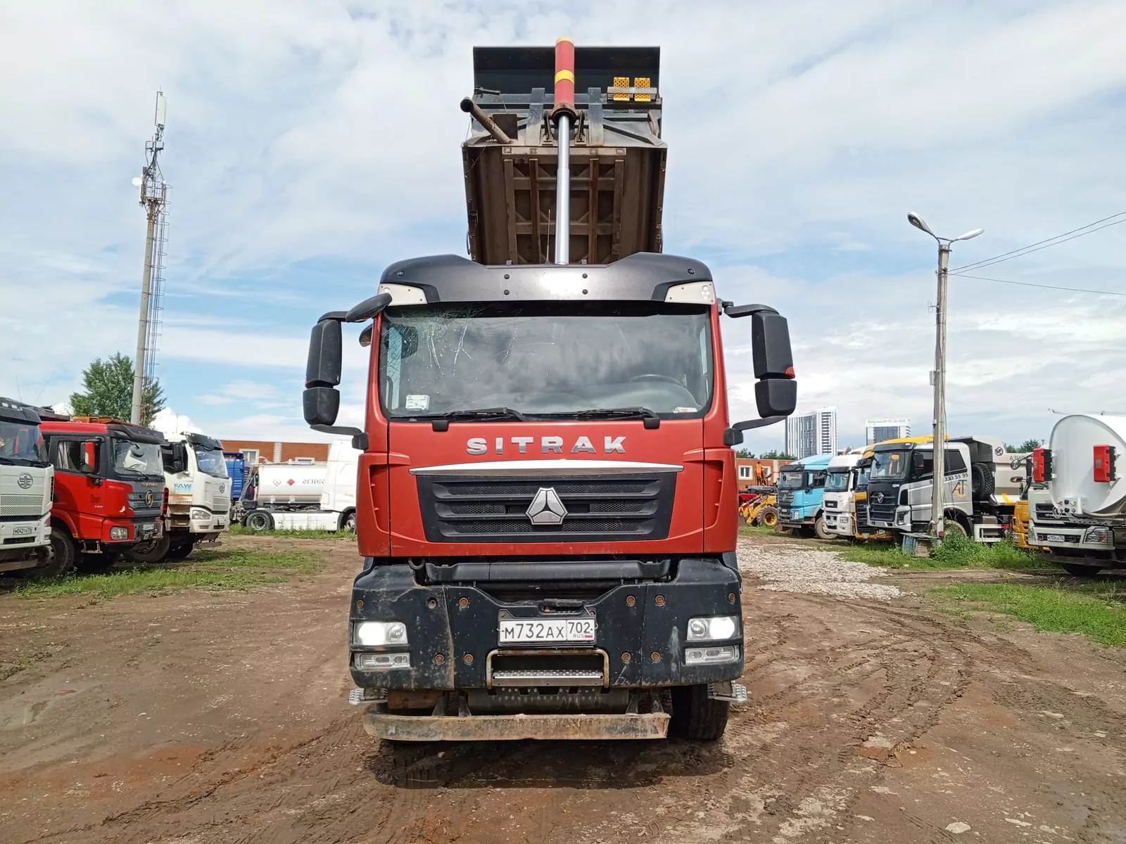 SITRAK C7H 8x4 Самосвал