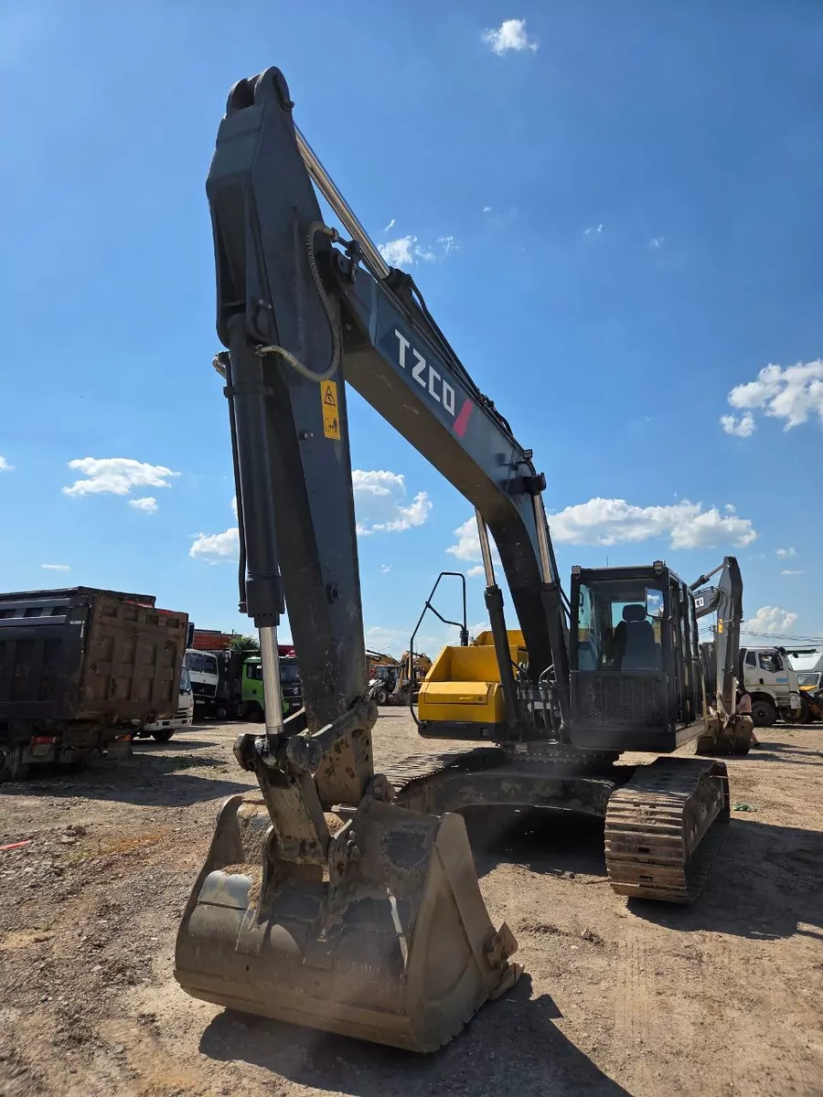 TZCO TZ260C3 Экскаватор