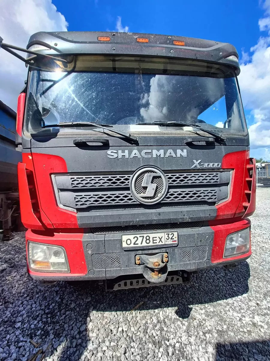 Shacman SX331863366 8x4 Самосвал