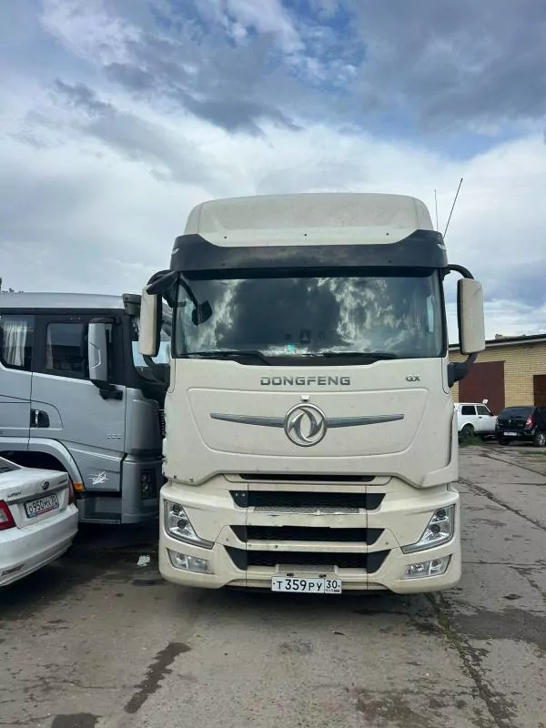 DongFeng DFH4271 6x4 Седельный тягач