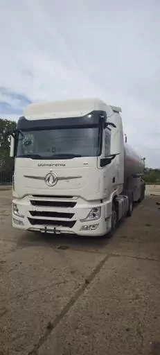 DongFeng DFH4180 4x2 Седельный тягач
