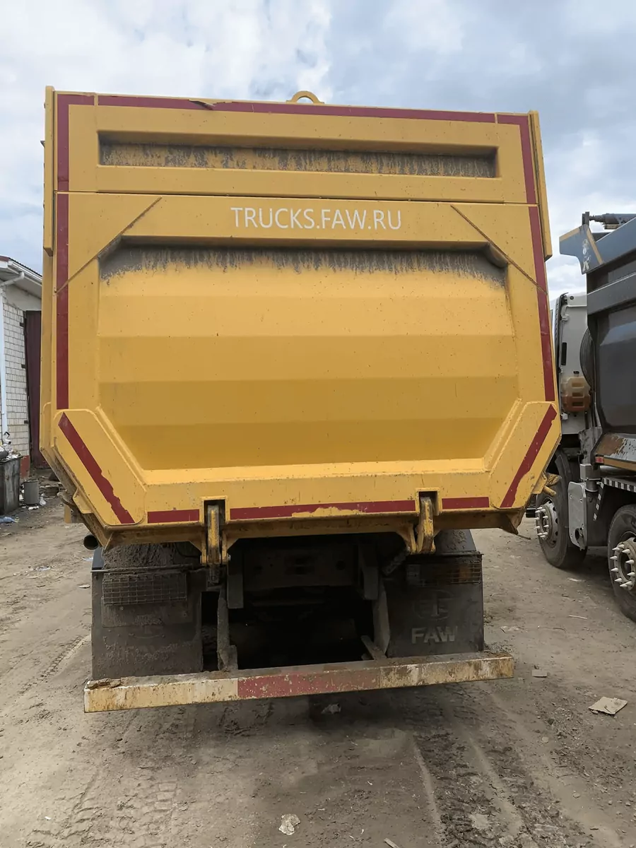 FAW J6 8x4 Самосвал