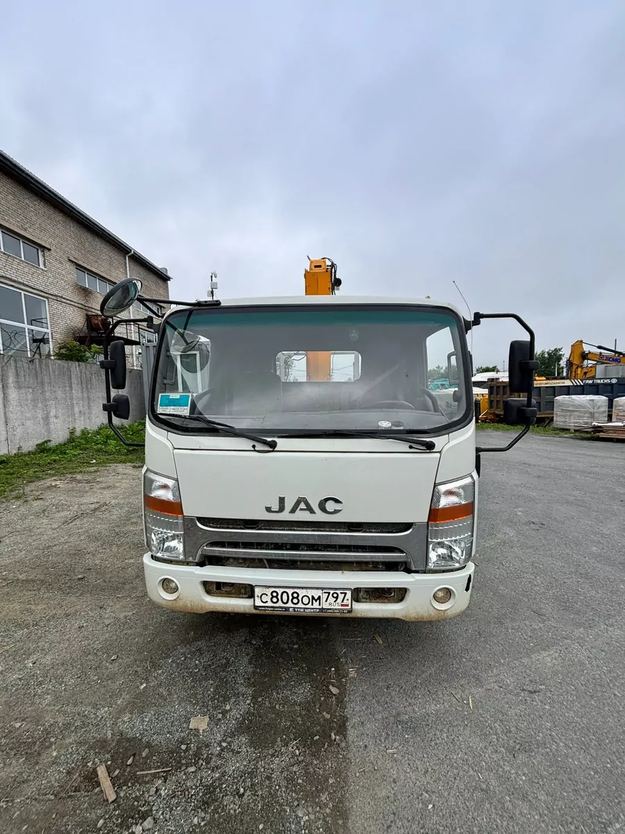 JAC N90 Бортовой с КМУ