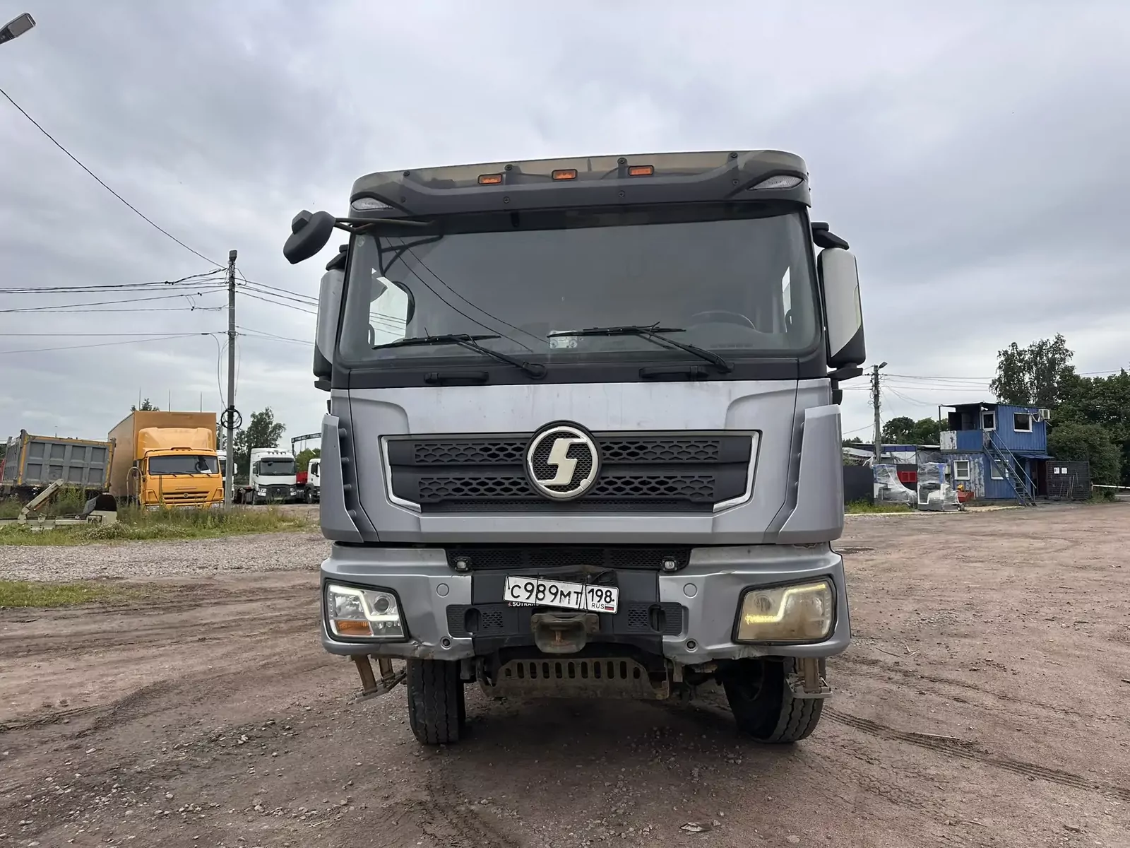 Shacman SX33186V366 8x4 Самосвал