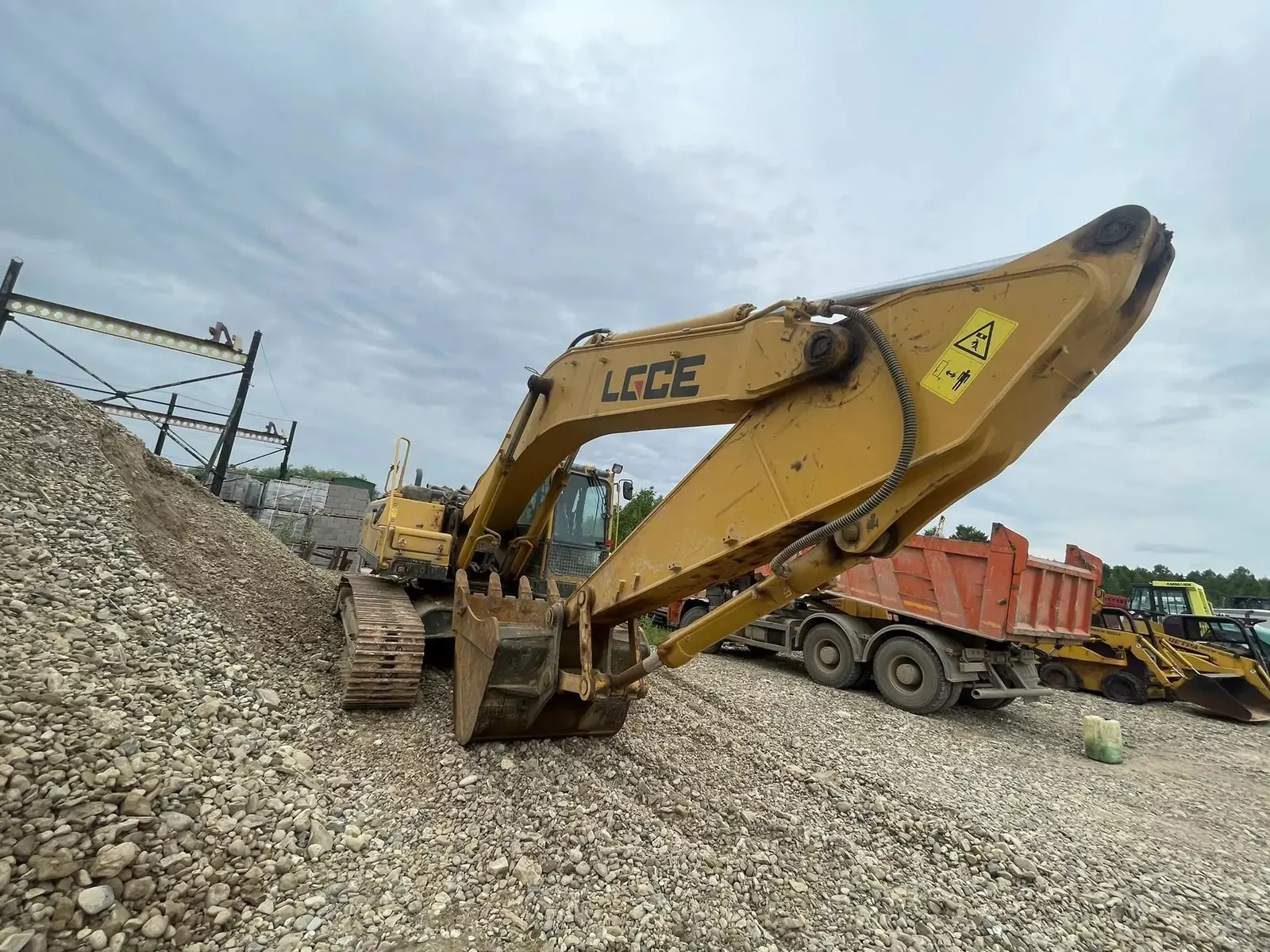 LGCE E6300 Экскаватор