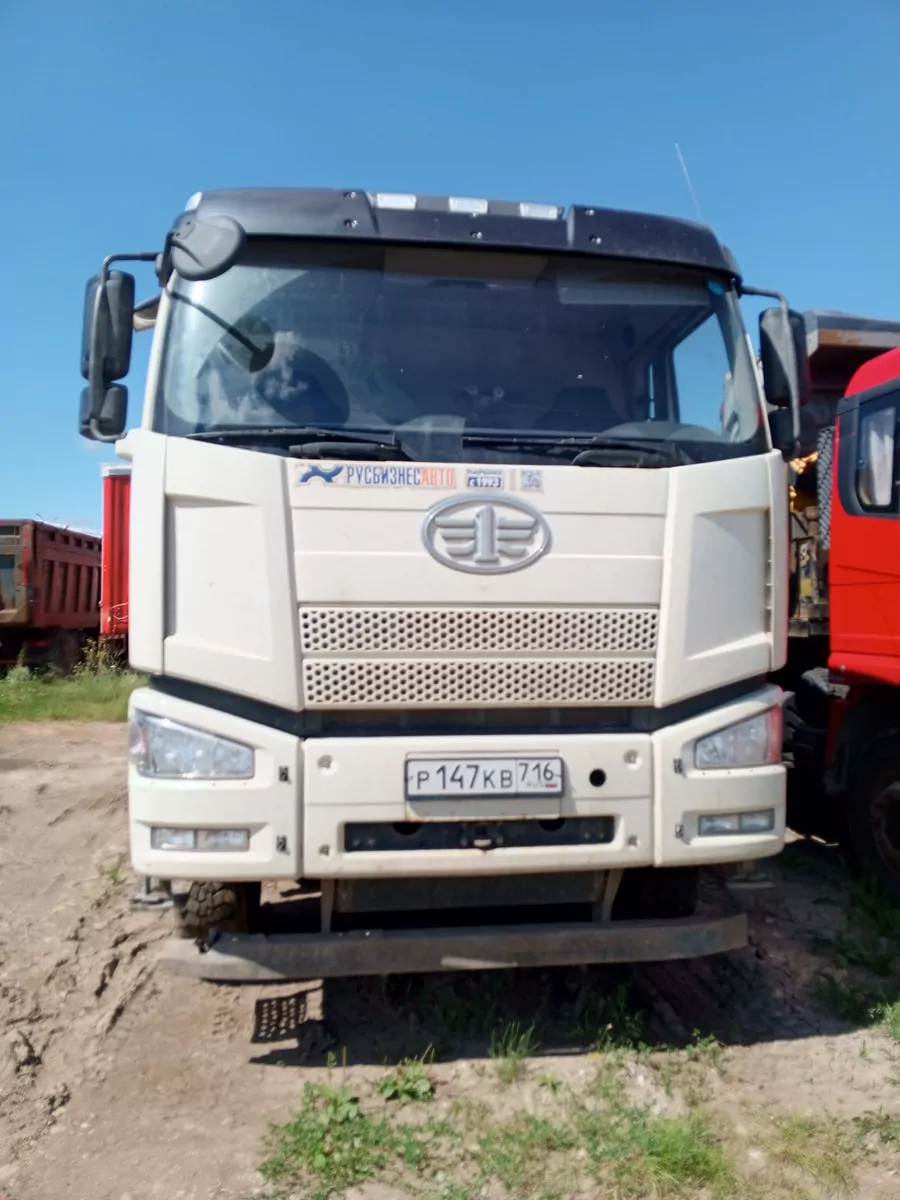 FAW J6 6x4 Самосвал
