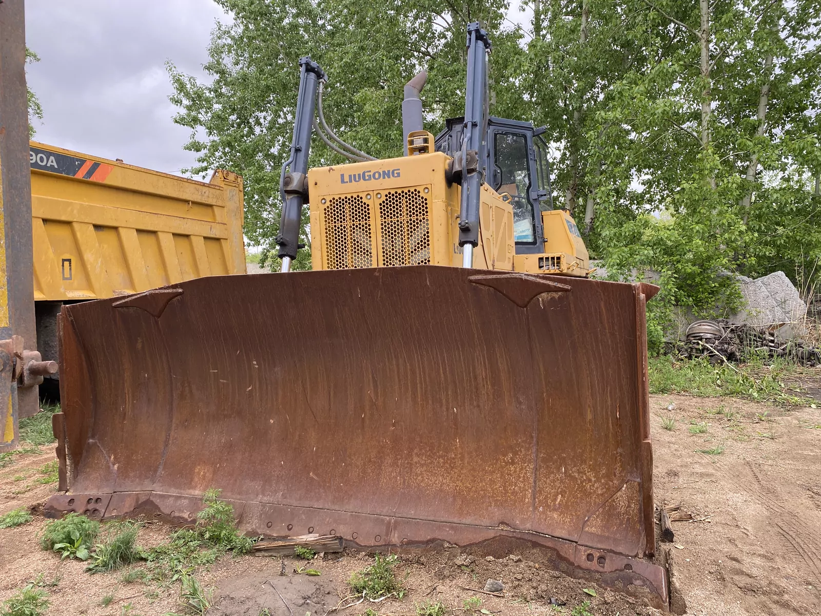 LiuGong CLGB 320 Бульдозер