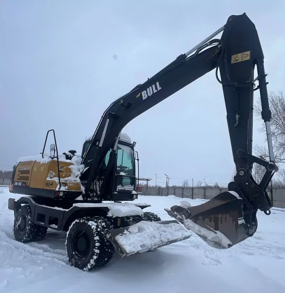 Bull EW180-PLUS Экскаватор колесный