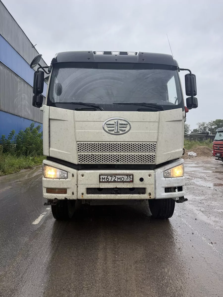 FAW CA3310P66K24T4E5 8x4 Самосвал