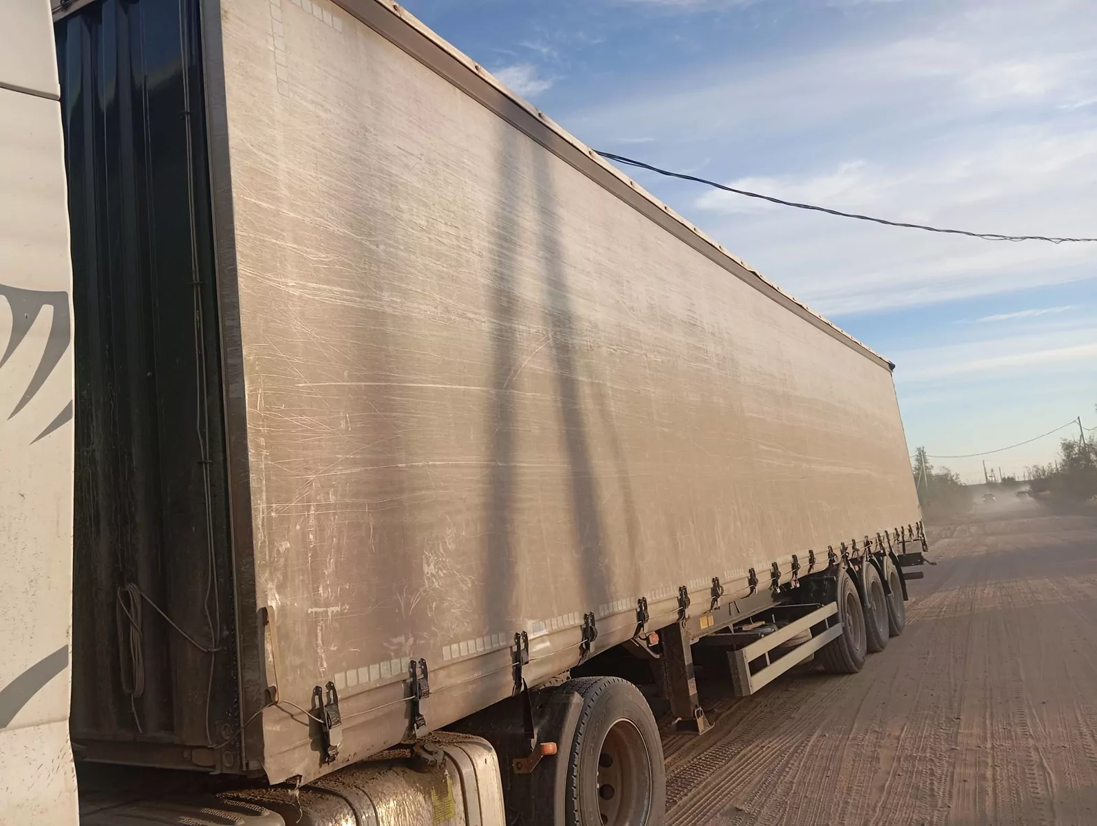 Тонар 9888 Полуприцеп шторный