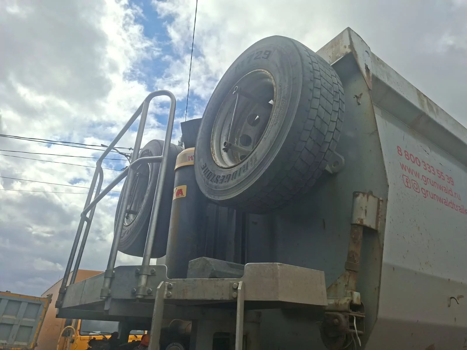 Grunwald 9453 Полуприцеп самосвальный