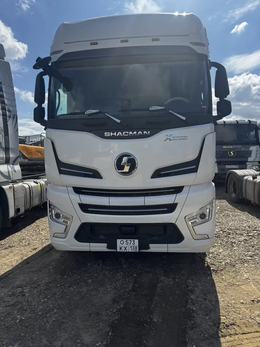 Shacman SX4188YY381 4x2 Седельный тягач