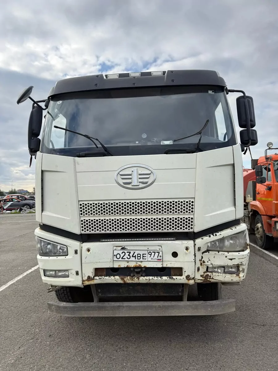 FAW J6 6x4 Самосвал