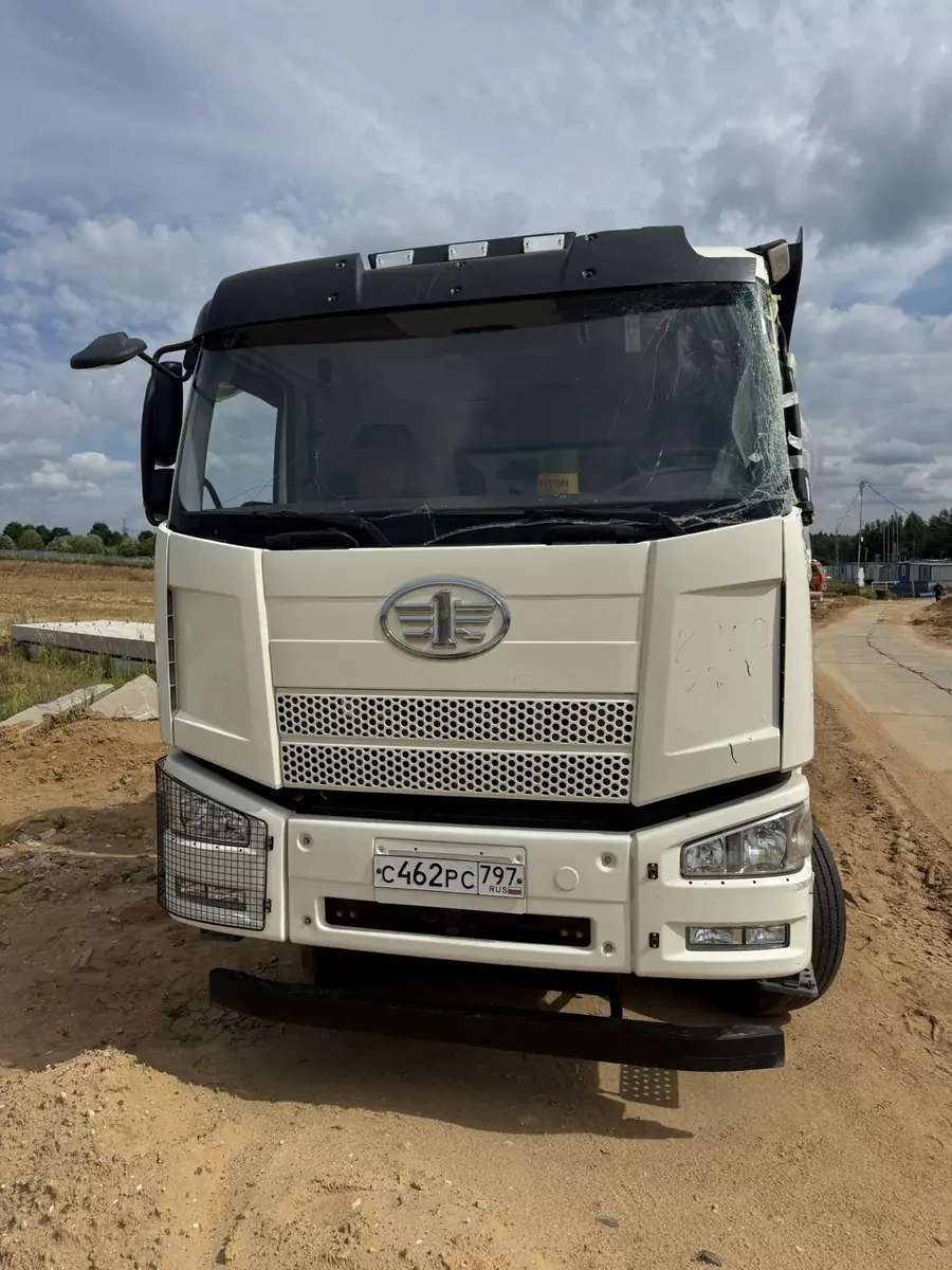 FAW J6 6x4 Самосвал