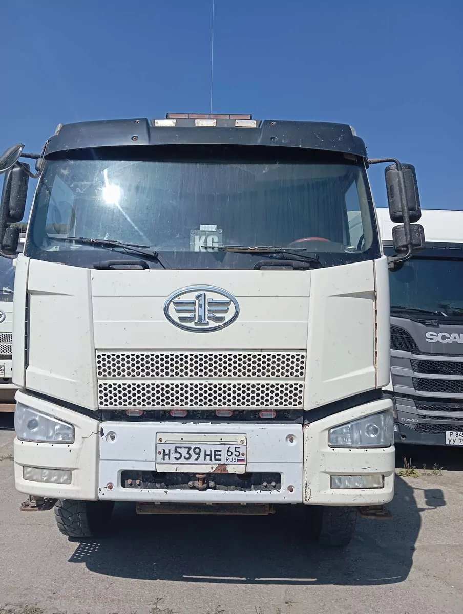 FAW J6 8x4 Самосвал