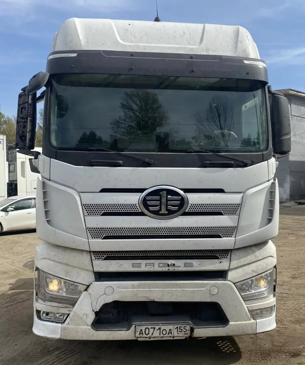 FAW J7 4x2 Седельный тягач