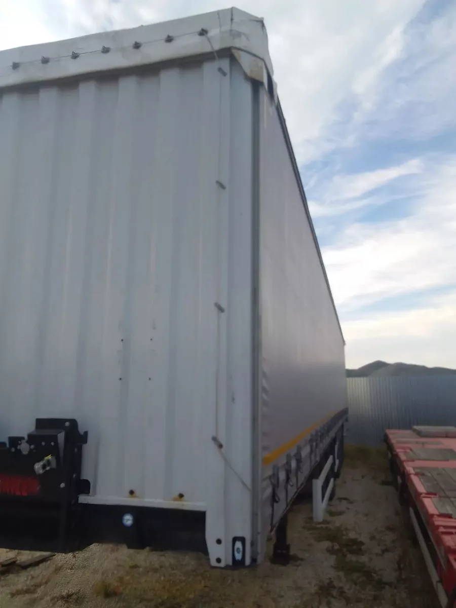 HASTRAILER HASLINER Полуприцеп шторный 3 оси