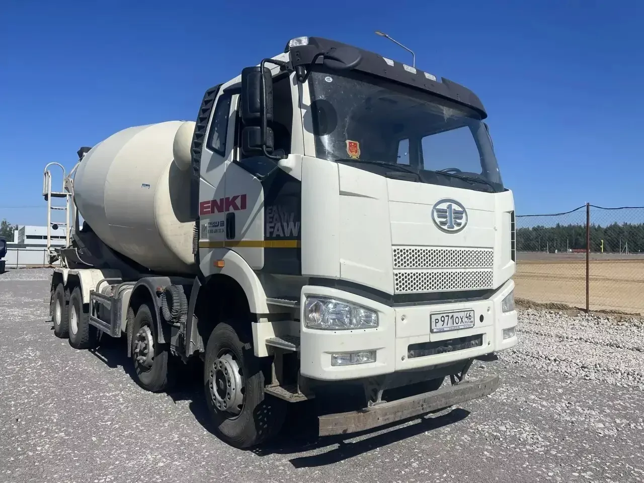 FAW J6 8x4 Автобетоносмеситель