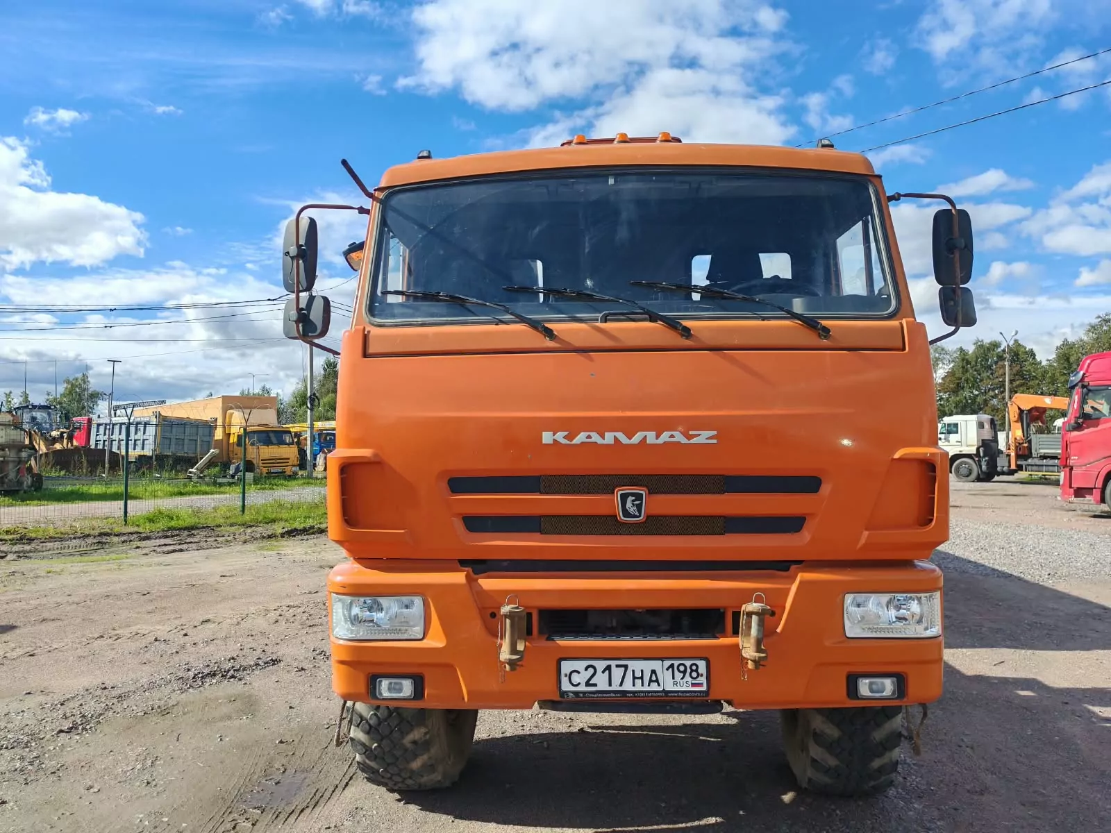 Кран центр "КАМАЗ" 659100 на шасси КамАЗ 43118 6x6 Бортовой с КМУ