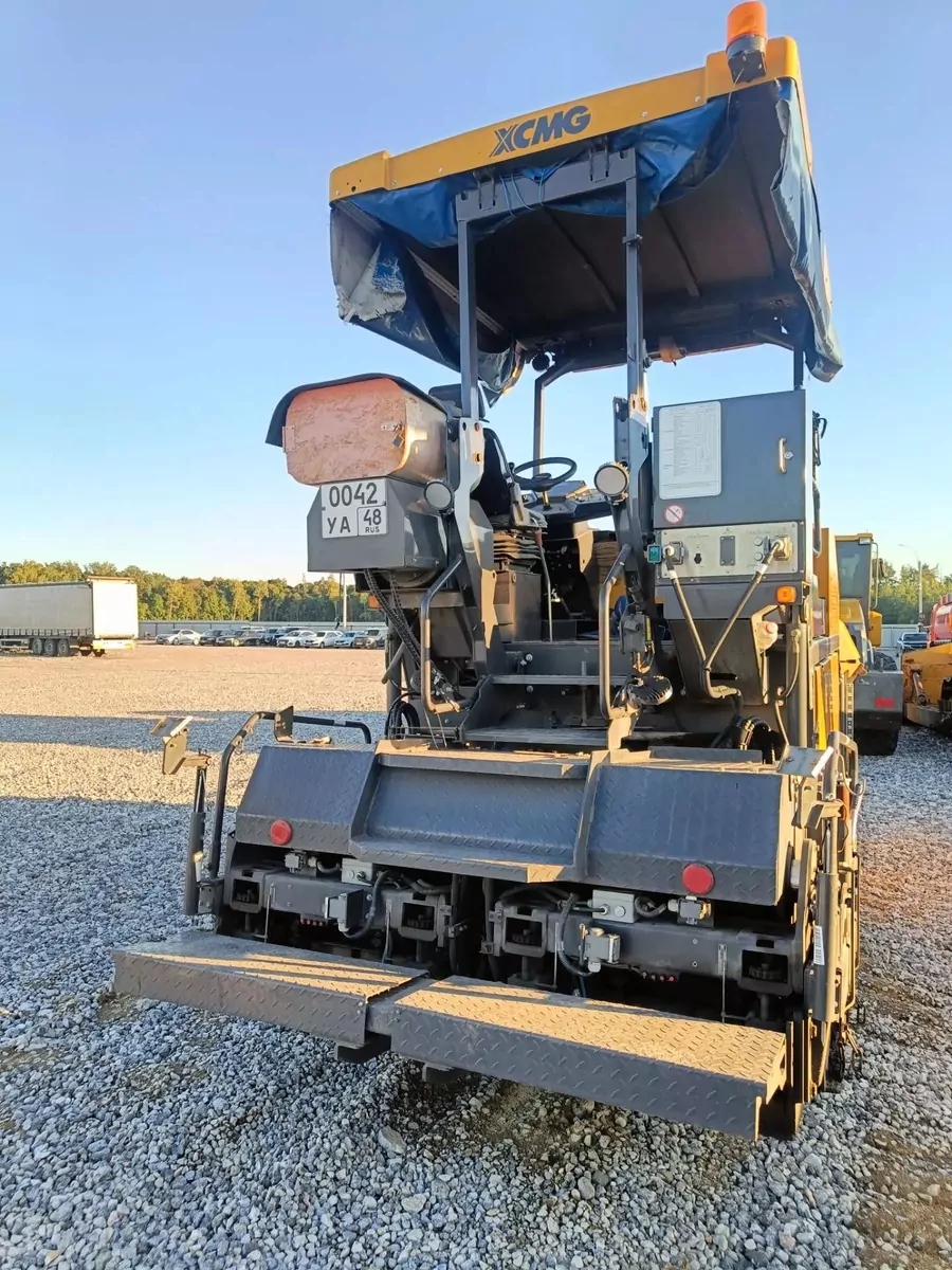 XCMG RP453L Асфальтоукладчик