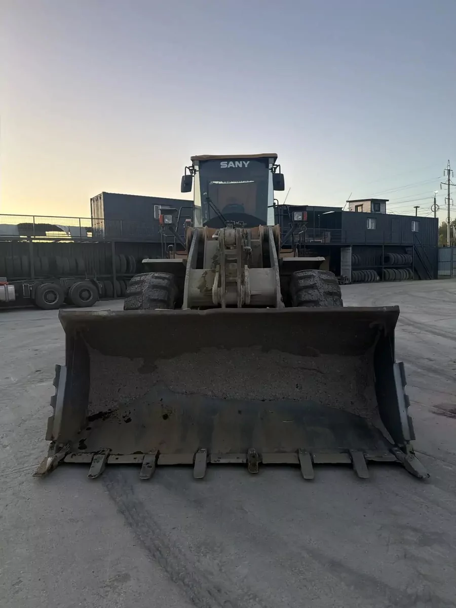 SANY SW955K1 Фронтальный погрузчик