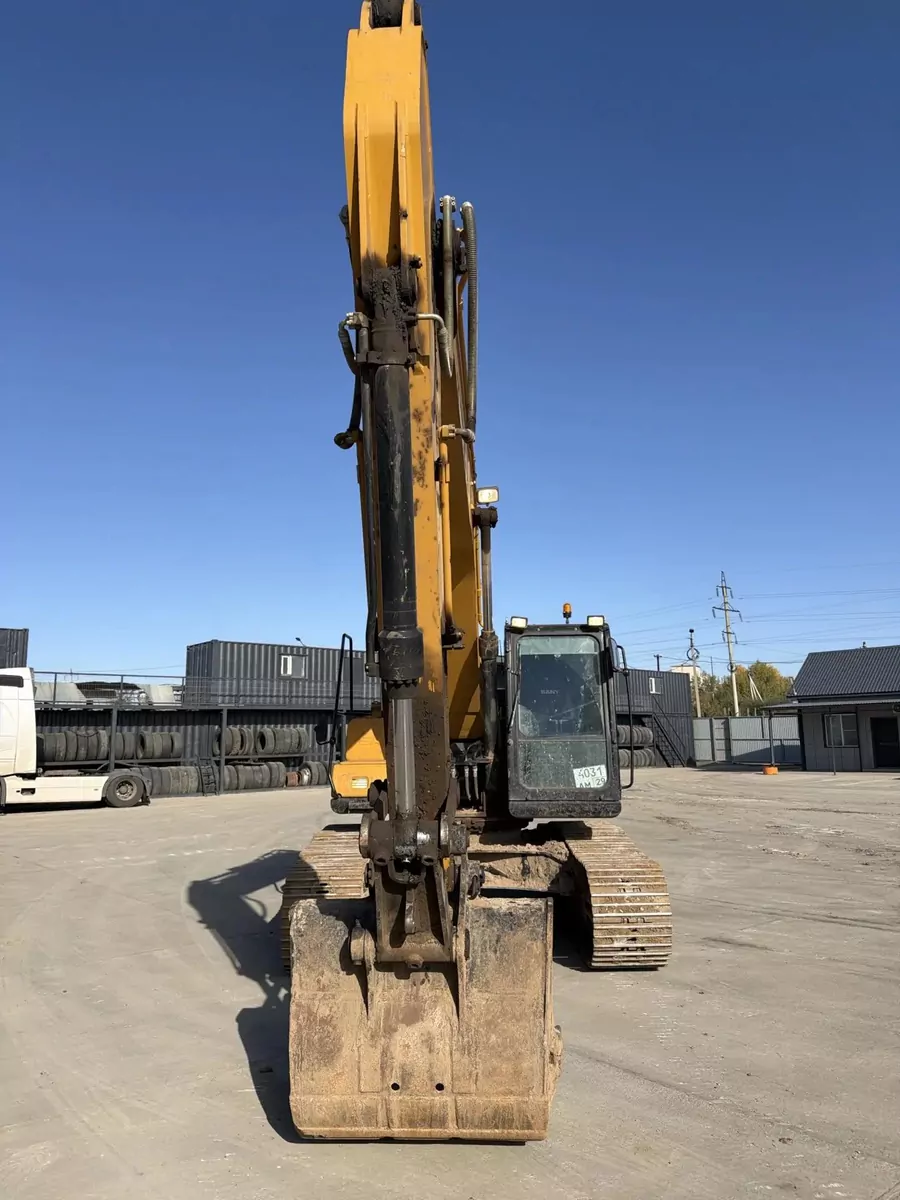 SANY SY215C Экскаватор