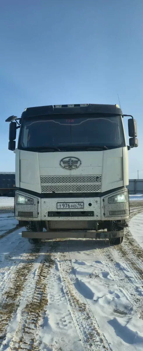 FAW J6 8x4 Самосвал