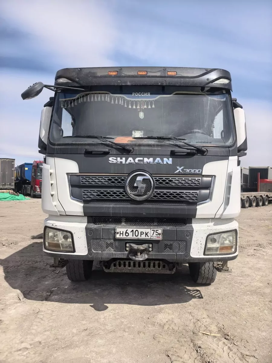 Shacman SX33186V366 8x4 Самосвал
