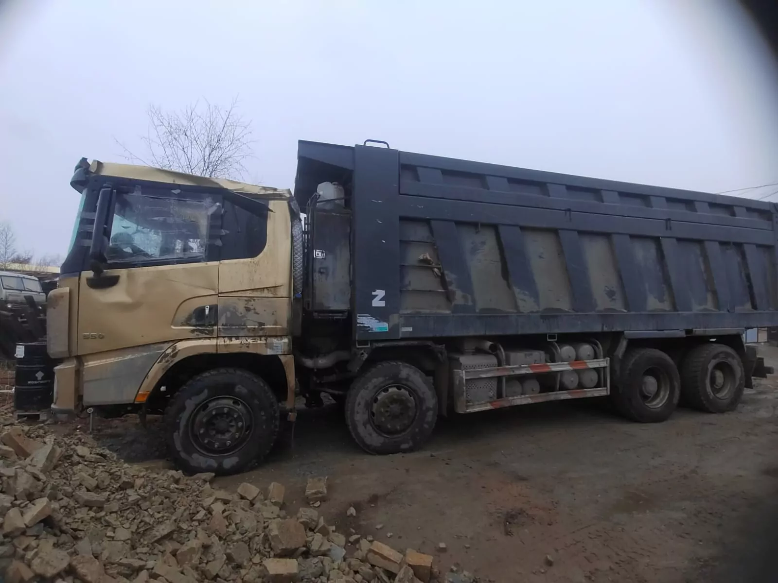 Shacman SX33186V366 8x4 Самосвал