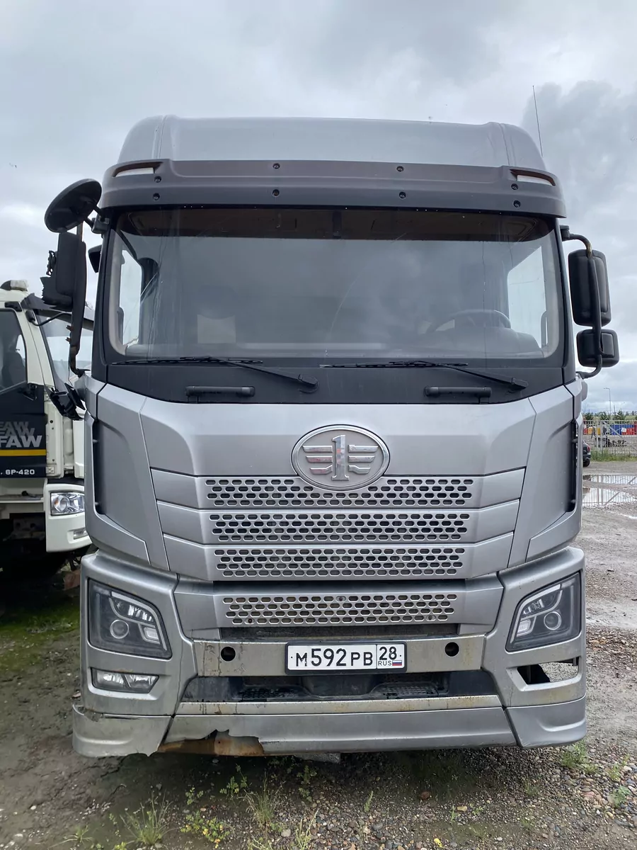 FAW JH6 4x2 Седельный тягач
