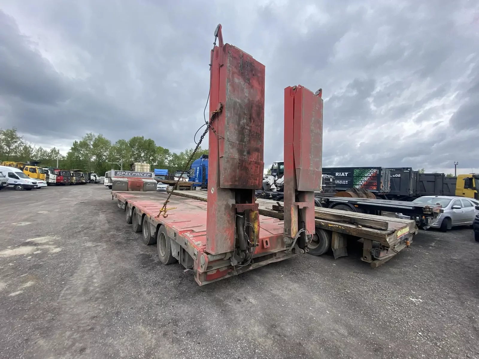 Спецприцеп 9942L4 Полуприцеп тяжеловоз 4 оси