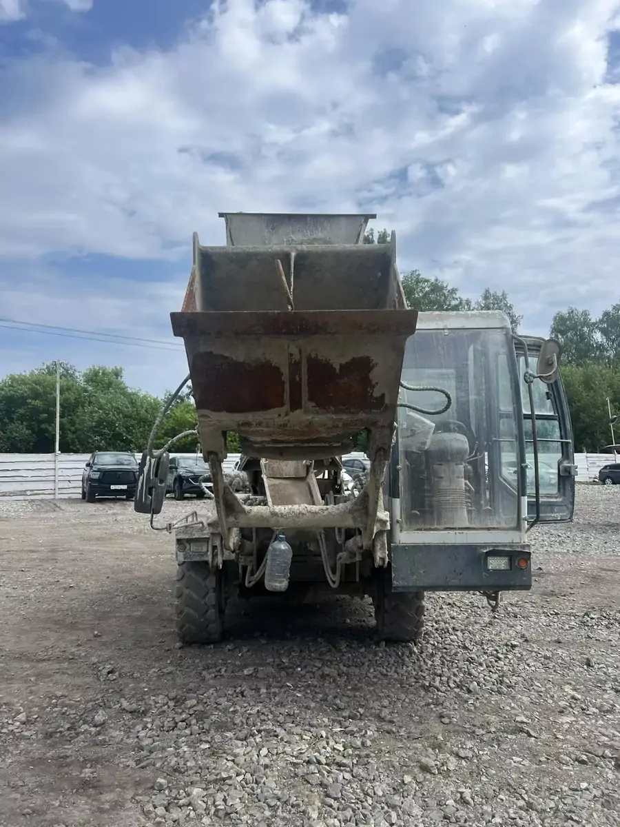 YUGONG SDM3000 Автобетоносмеситель с самозагрузкой